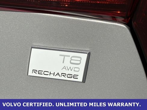 Certified 2024 Volvo S60 T8 Plus w/ Climate Package image 9