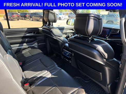 Used 2024 Jeep Grand Wagoneer Series II Obsidian w/ Quick Order Packagew 28T AWD/4WD image 43