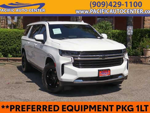 Used 2021 Chevrolet Suburban LT RWD image 1