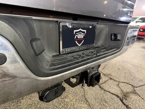 Used 2011 Toyota Tundra Limited image 30