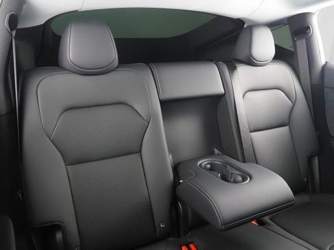 Used 2026 Tesla Model Y 2WD image 18
