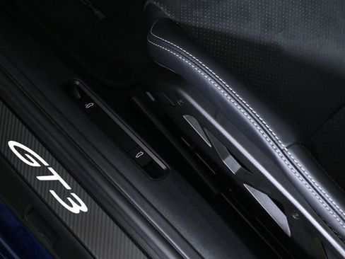 Used 2026 Porsche 911 GT3 RWD image 23