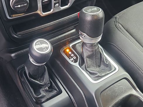 Used 2020 Jeep Wrangler Unlimited Sport S image 21