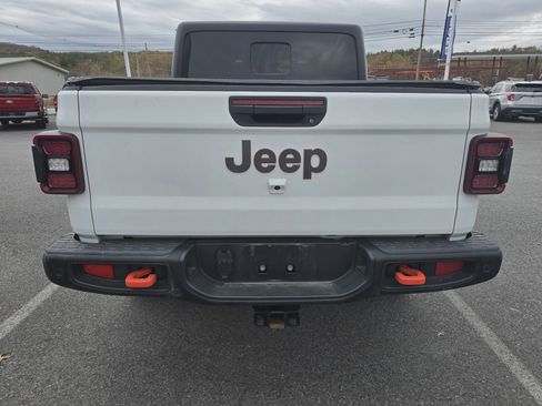 Used 2024 Jeep Gladiator Mojave w/ Technology Group image 4