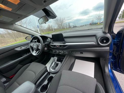 Certified 2023 Kia Forte LXS image 10