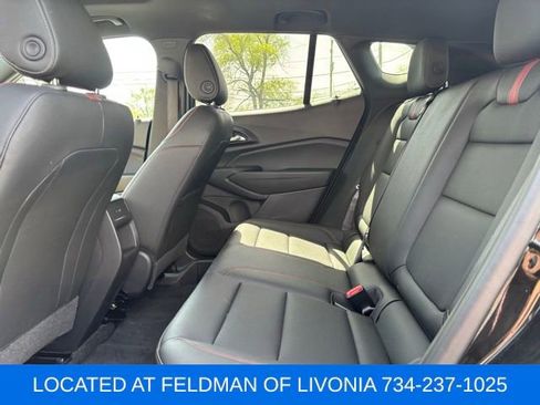 Used 2024 Chevrolet Trax RS w/ Sunroof Package FWD image 9