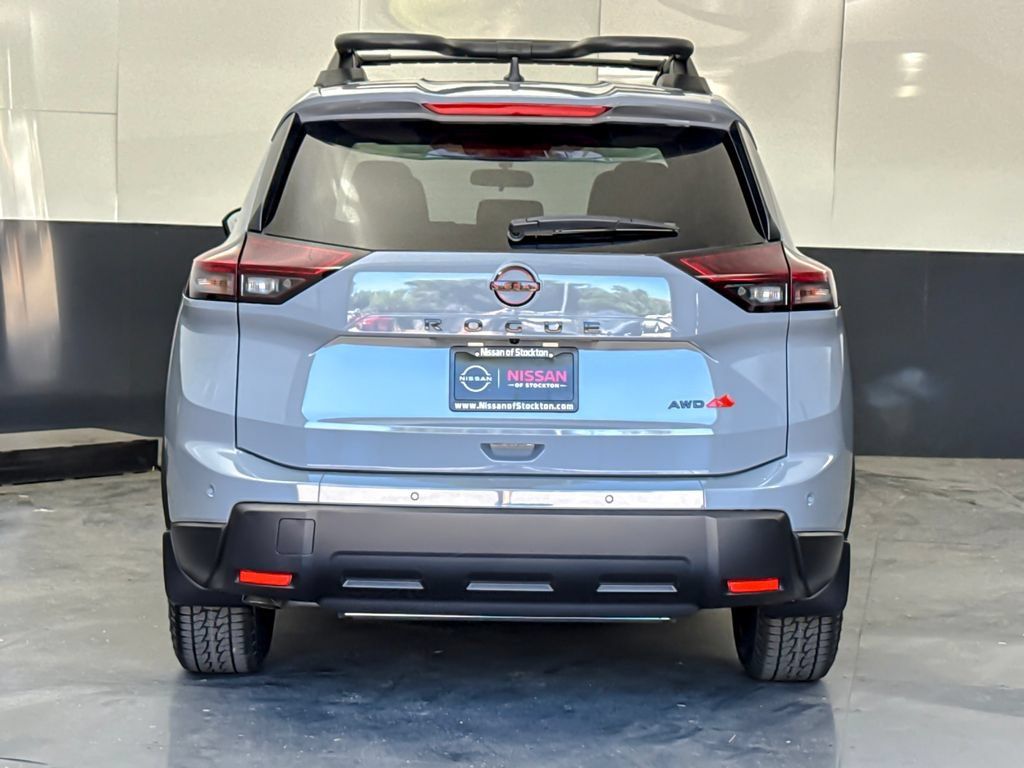 Used 2026 Nissan Rogue SV AWD/4WD image 4