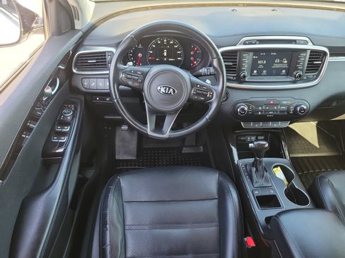 Used 2017 Kia Sorento EX w/ EX Premium Package FWD image 7