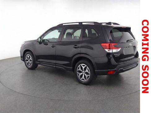 Used 2021 Subaru Forester Premium AWD/4WD image 4