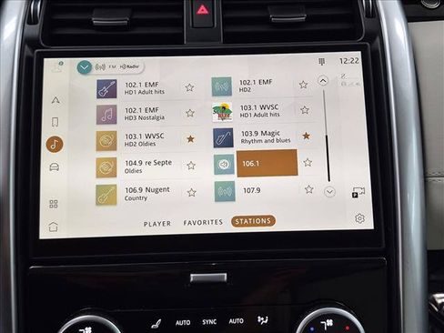 Certified 2025 Land Rover Discovery S AWD/4WD image 18