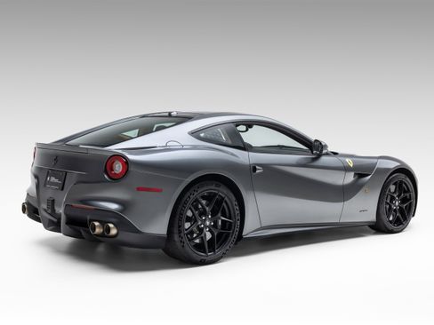 Certified 2015 Ferrari F12 Berlinetta image 13