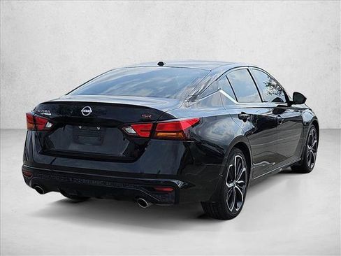 Used 2024 Nissan Altima 2.5 SR w/ SR Premium Package image 5