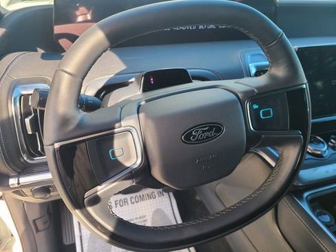 New 2025 Ford Expedition Max Platinum w/ Stealth Performance Package AWD/4WD image 8