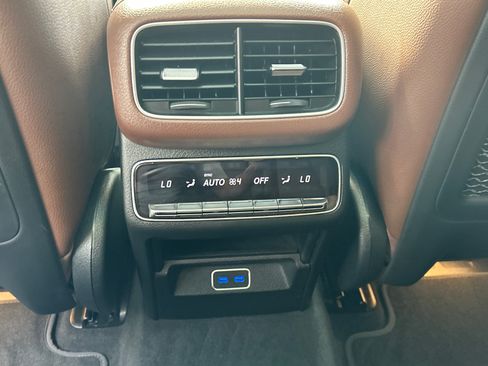 Certified 2024 Mercedes-Benz GLS 450 4MATIC image 43