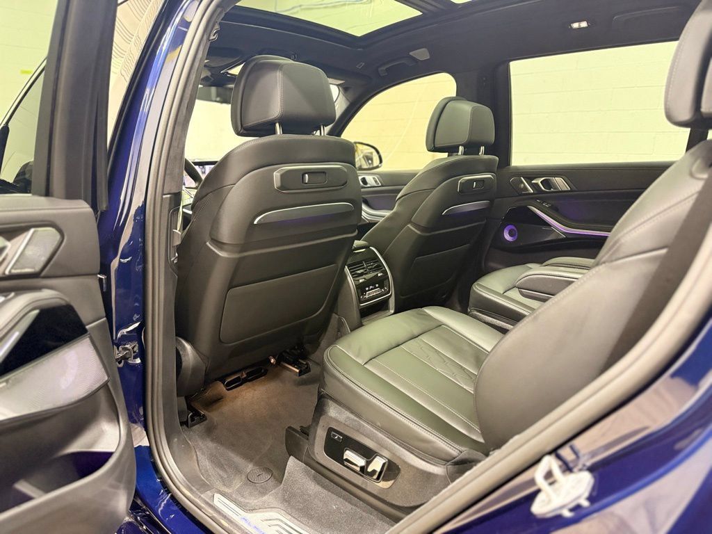 Used 2025 BMW ALPINA XB7 AWD/4WD image 56