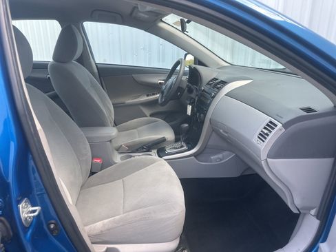 Used 2010 Toyota Corolla LE FWD image 17