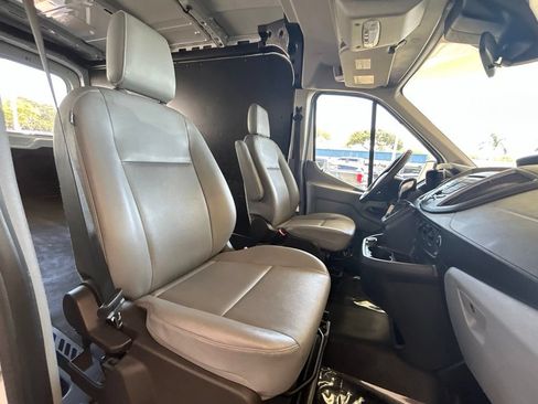 Used 2018 Ford Transit 150 130 Medium Roof RWD image 23