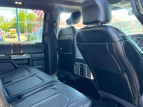 Used 2015 Ford F150 Platinum w/ Equipment Group 701A Luxury AWD/4WD image 24
