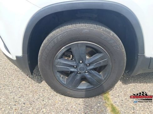 Used 2018 Chevrolet Trax LS AWD/4WD image 31