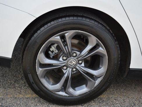 Used 2023 Honda Accord EX image 33