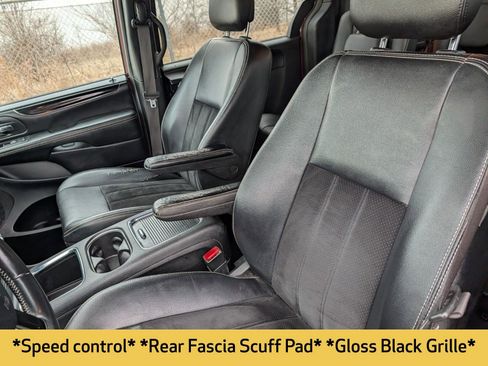 Used 2018 Dodge Grand Caravan SXT w/ Blacktop Package image 17
