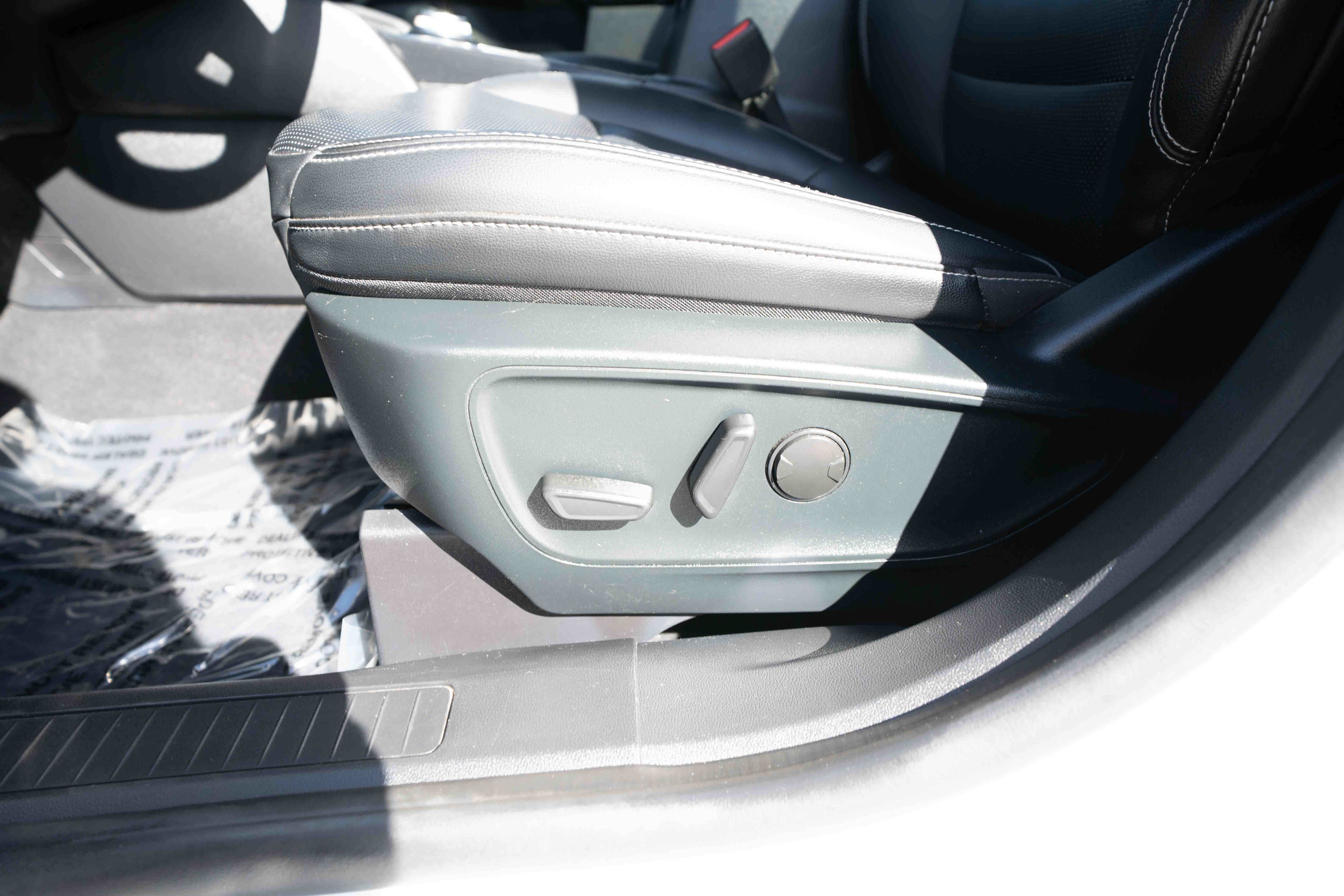 Used 2020 Ford Escape SEL AWD/4WD image 12