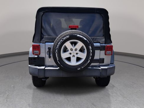 Used 2018 Jeep Wrangler Unlimited Sport S AWD/4WD image 6