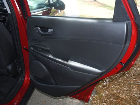 Used 2020 Hyundai Kona SE FWD image 18