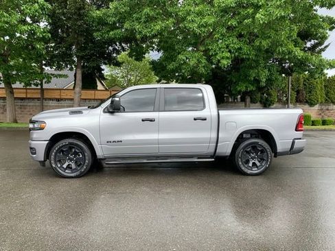 Used 2025 RAM 1500 Big Horn AWD/4WD image 2