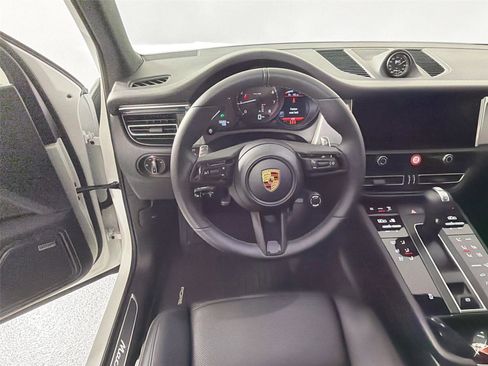Certified 2026 Porsche Macan Turbo AWD/4WD image 18