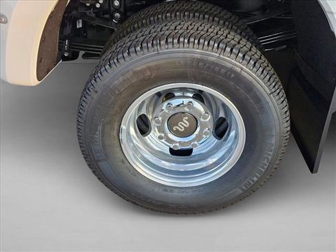 New 2026 Ford F350 King Ranch w/ Chrome Package image 10