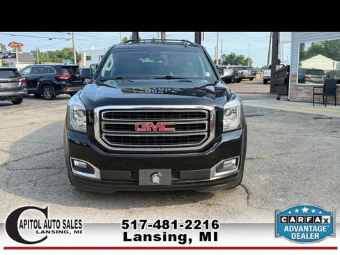 Used 2019 GMC Yukon XL SLT w/ Open Road Package AWD/4WD image 3