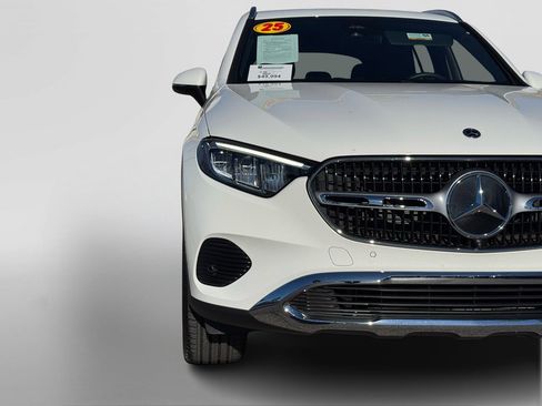Certified 2025 Mercedes-Benz GLC 300 GLC 300 image 11