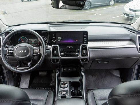 Used 2023 Kia Sorento EX image 24