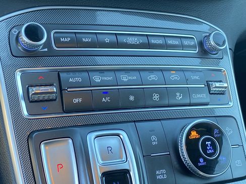 Used 2023 Hyundai Santa Fe SEL image 21