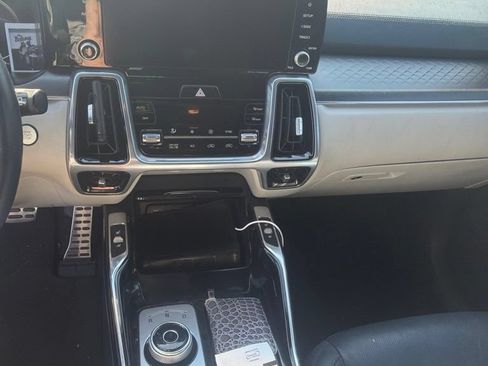 Used 2023 Kia Sorento SX Prestige AWD/4WD image 2