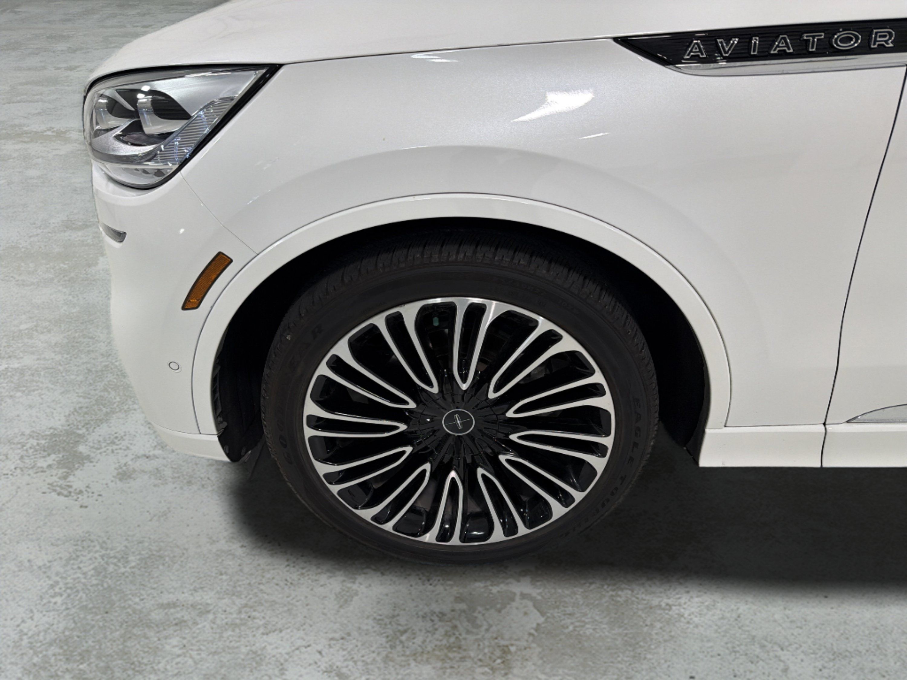 Used 2023 Lincoln Aviator Black Label w/ Dynamic Handling Package AWD/4WD image 20
