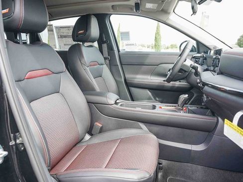 New 2026 Nissan Kicks SR w/ SR Premium Package image 18