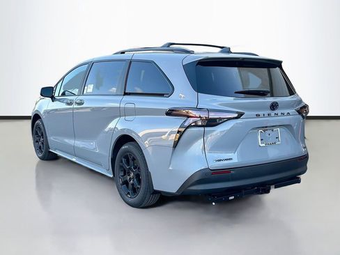 New 2025 Toyota Sienna XLE Woodland Edition AWD/4WD image 6