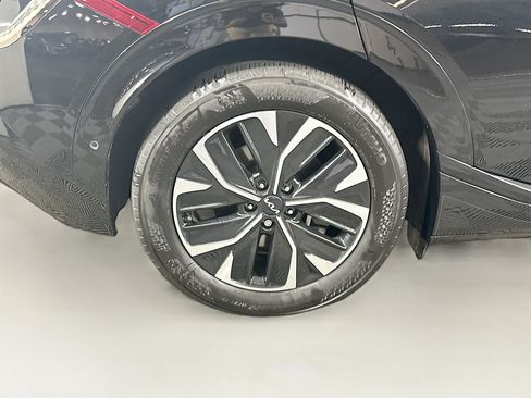 Used 2024 Kia EV6 GT-Line RWD image 11