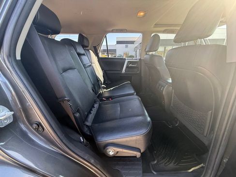 Used 2015 Toyota 4Runner Limited AWD/4WD image 18