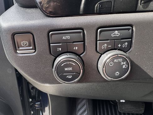 Certified 2023 Chevrolet Silverado 1500 LT AWD/4WD image 20