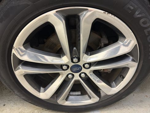 Used 2017 Ford Edge Sport w/ Technology Package image 38