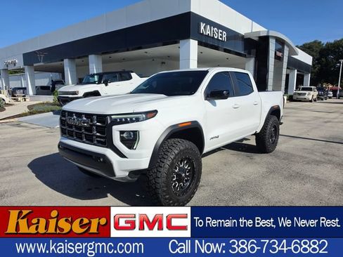 Used 2025 GMC Canyon AT4 AWD/4WD image 1