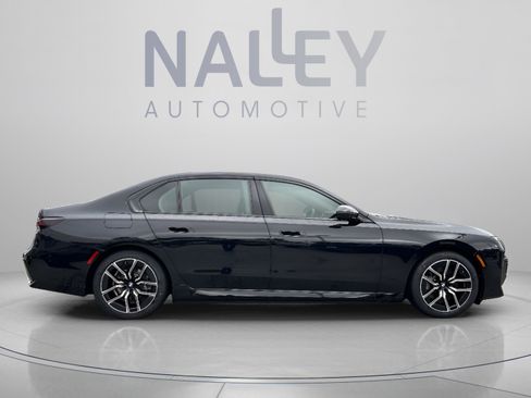Used 2026 BMW 750e xDrive AWD/4WD image 5