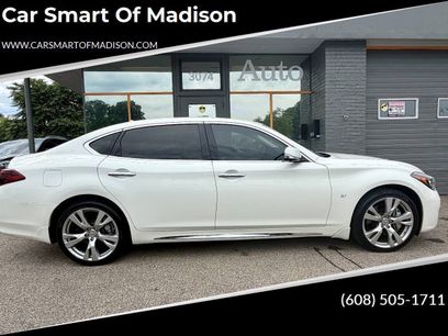 Used 2017 INFINITI Q70 L 3.7 w/ Deluxe Touring Package