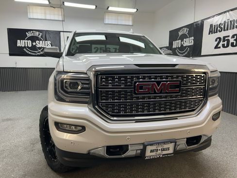 Used 2017 GMC Sierra 1500 Denali AWD/4WD image 2