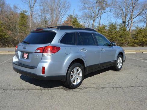 Used 2013 Subaru Outback 2.5i Limited w/ Moonroof Pkg image 8
