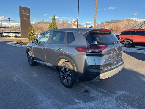 Used 2023 Nissan Rogue SV image 7