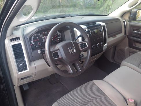 Used 2011 RAM 1500 Classic SLT AWD/4WD image 8